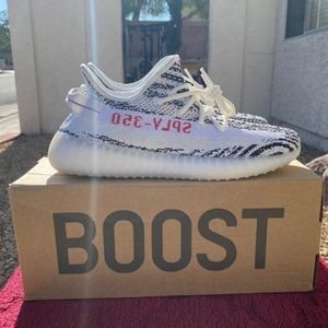 Yeezy Boost 350 v2 Zebra